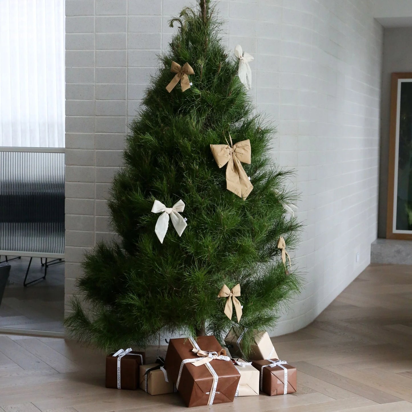 Designstuff - Luva Hanging Door Bow - Medium- H32cm - Fern