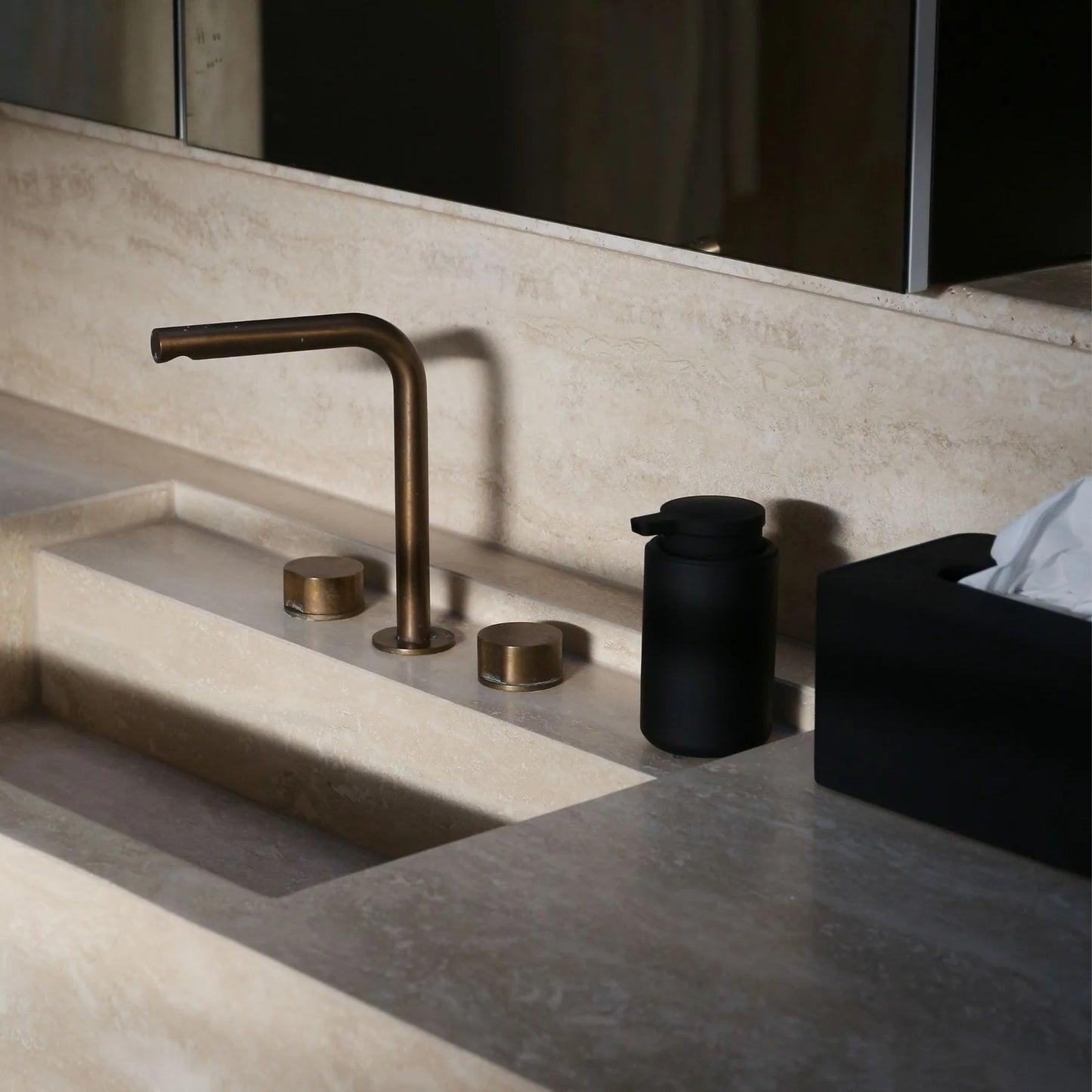 Design Stuff - Arc Soap Dispenser - Black