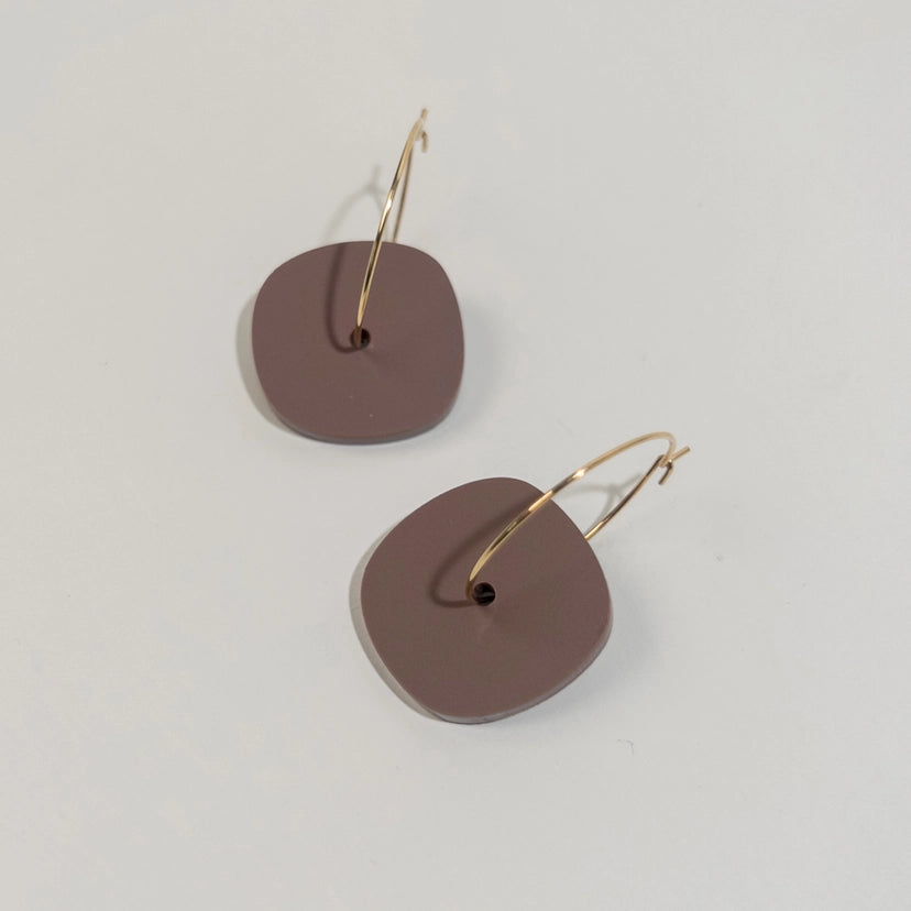 Mingled - Aura Hoops Earring - Nutmeg Brown