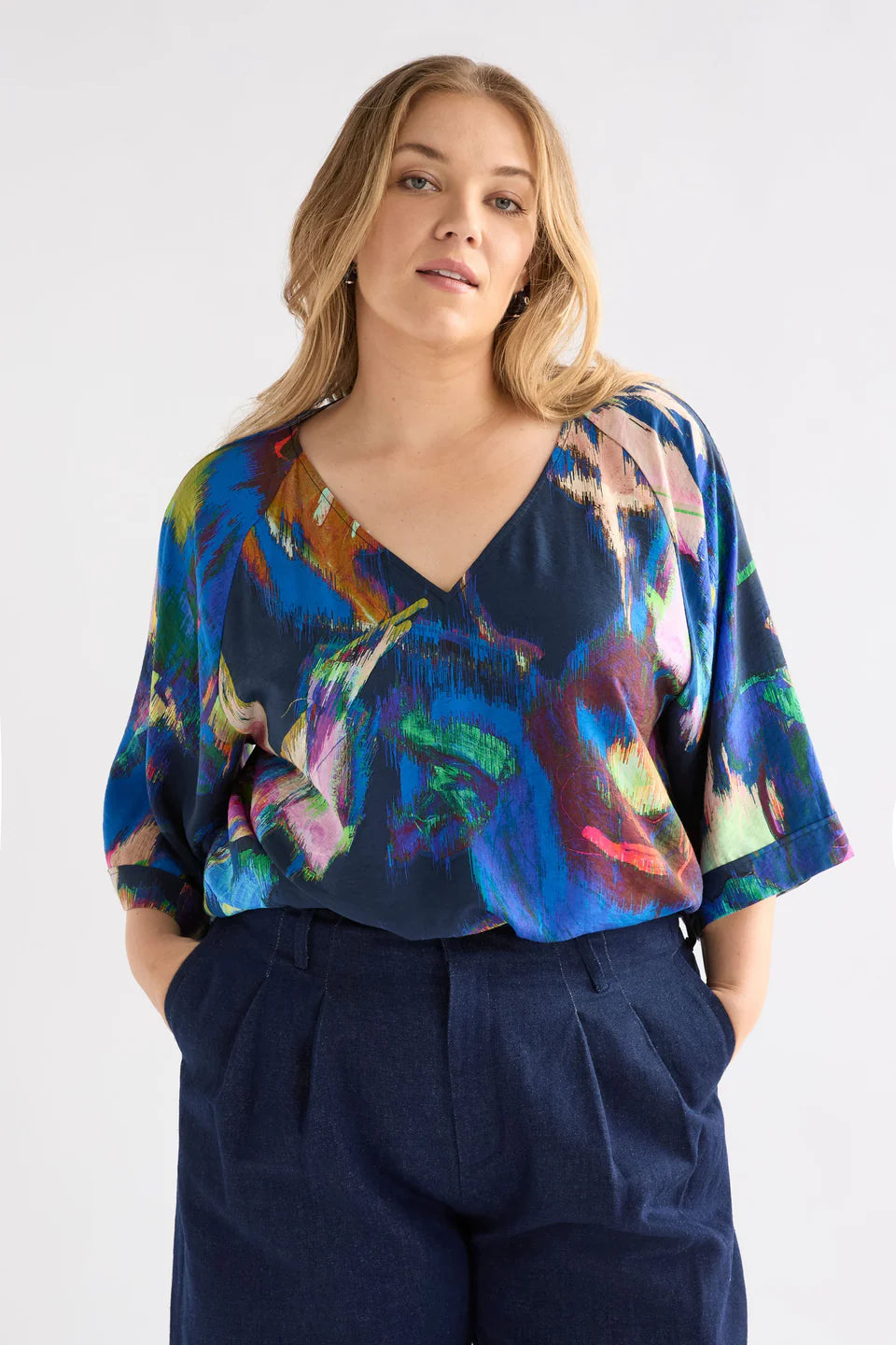 Elk The Label - Moda V Neck Top - Vaara Print