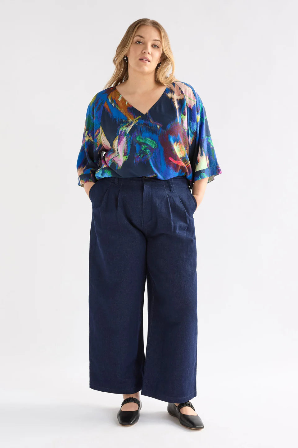 Elk The Label - Moda V Neck Top - Vaara Print