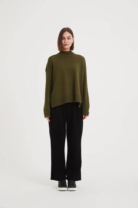 Tirelli - Turtle Neck Boxy Knit - Dark Moss