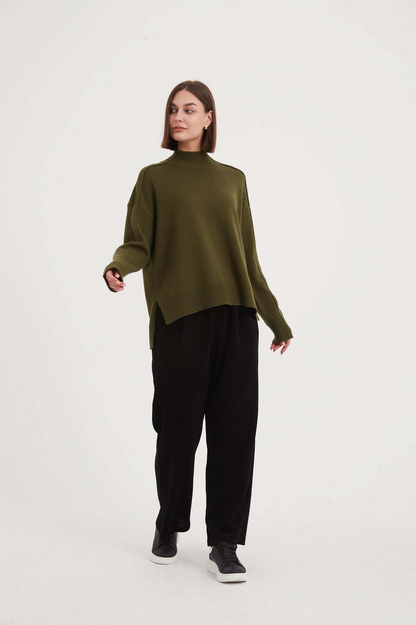 Tirelli - Turtle Neck Boxy Knit - Dark Moss