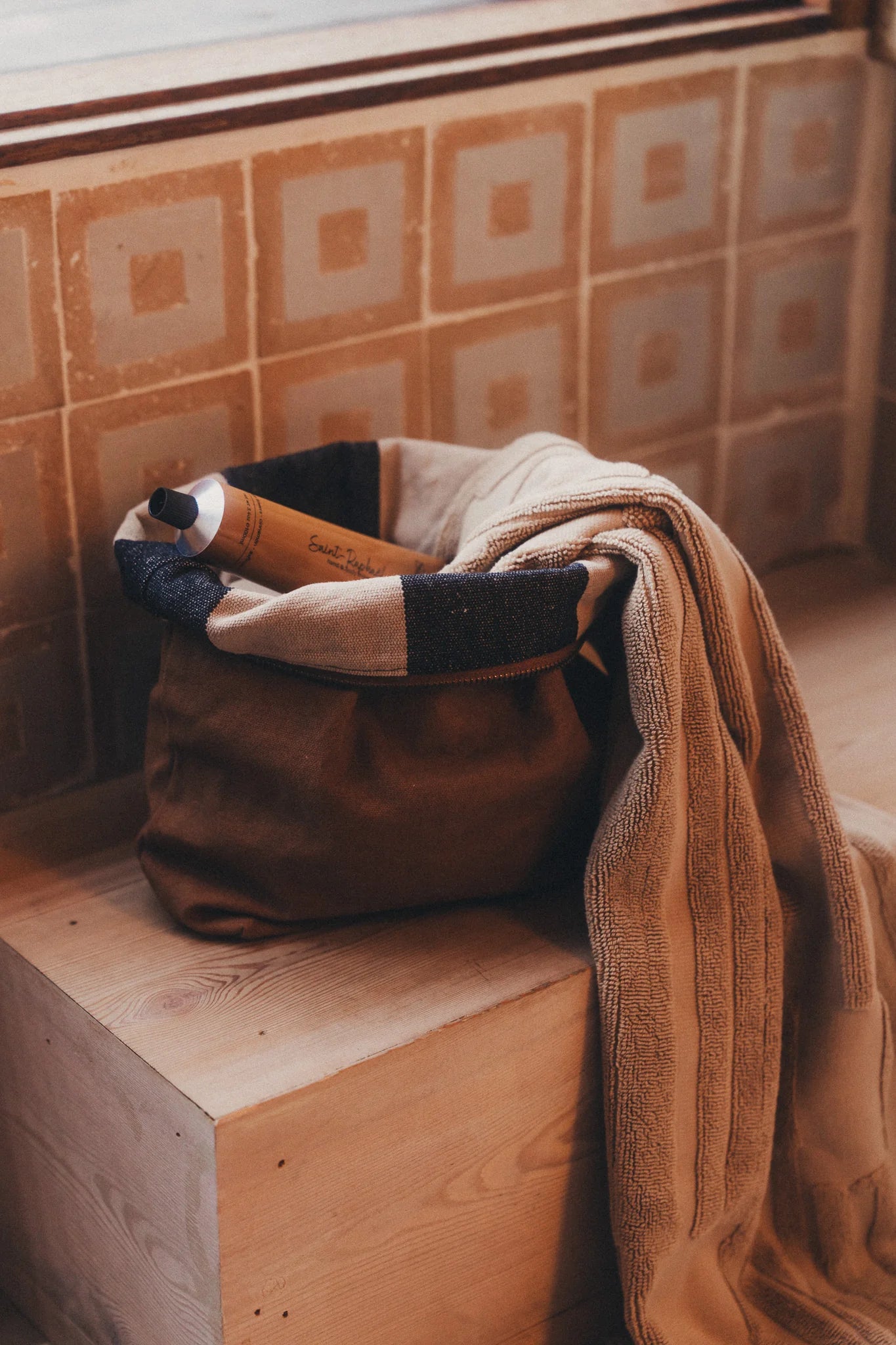 Saarde - Journey Makeup Canvas Bag - Cinnamon