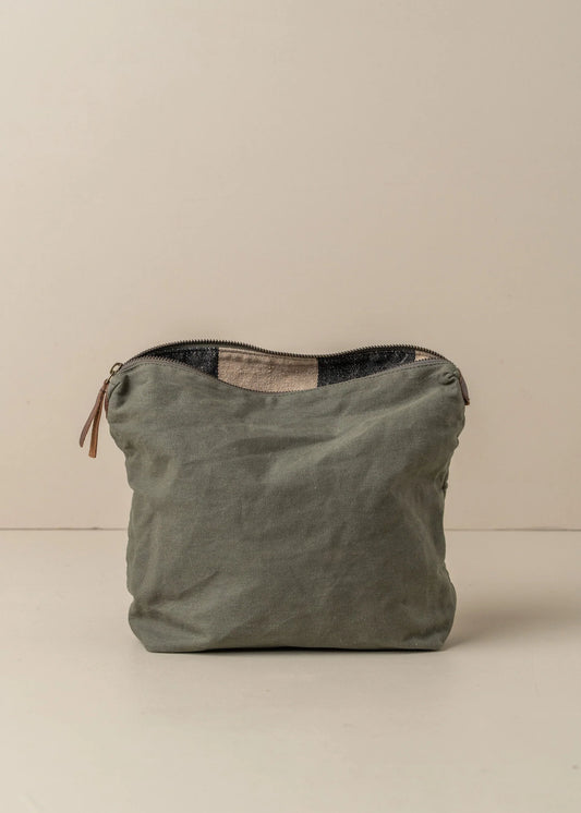 Saarde - Journey Makeup Canvas Bag - Olive