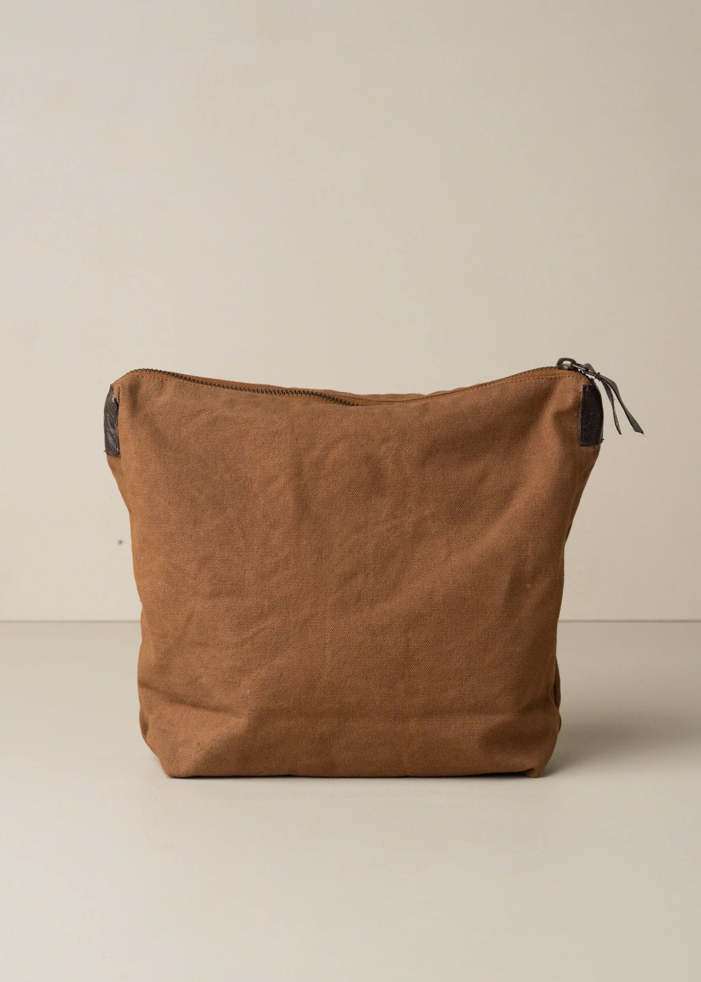 Saarde - Journey Makeup Canvas Bag - Cinnamon