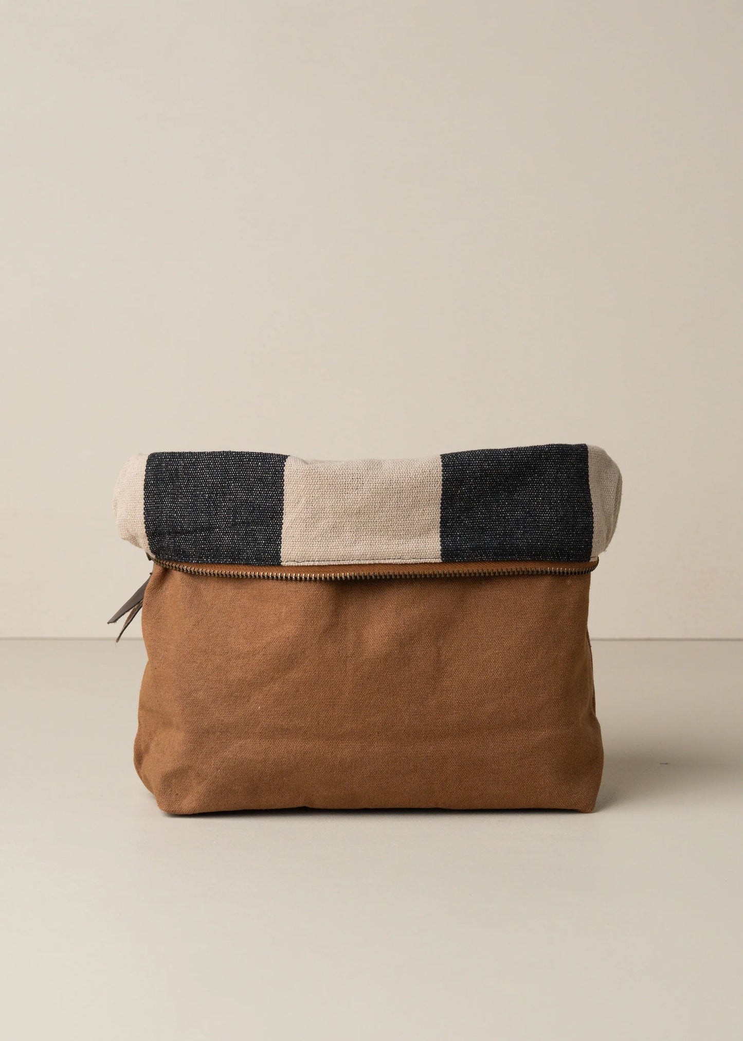 Saarde - Journey Makeup Canvas Bag - Cinnamon