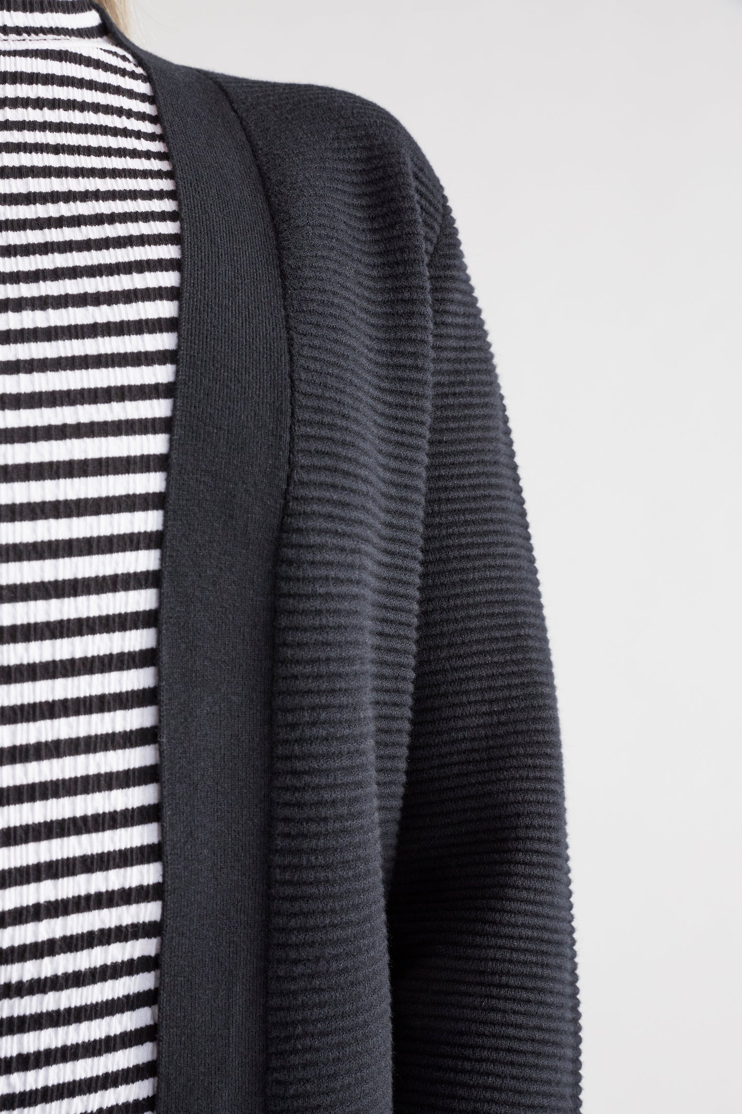 Elk The Label - Neiu Ottoman Cardigan - Black