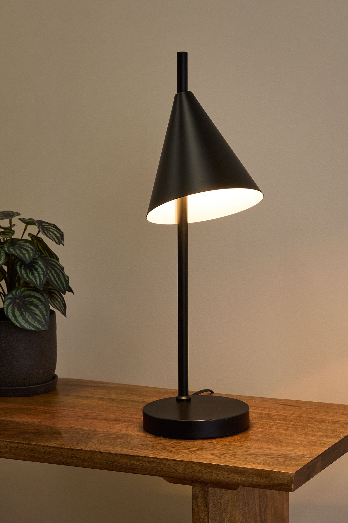 Amalfi - Kennedy Tablelamp - Black