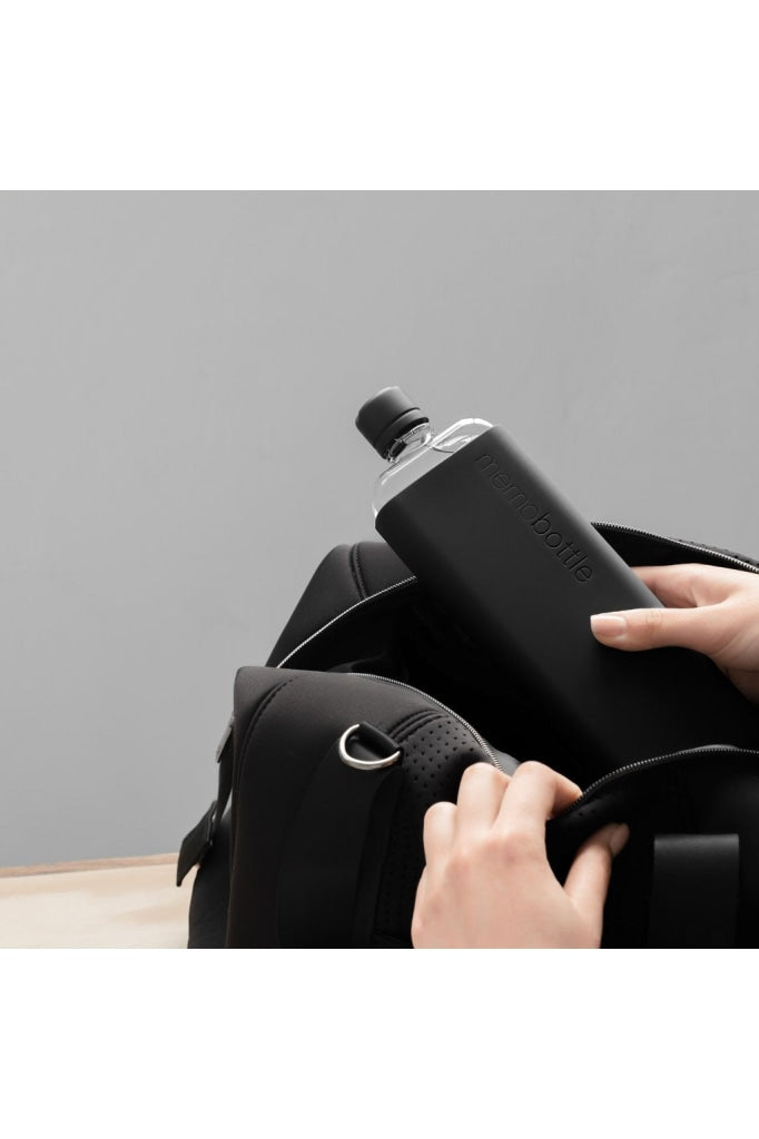 MEMOBOTTLE - SLIM SILICONE SLEEVE - BLACK - Tempted Kensington
