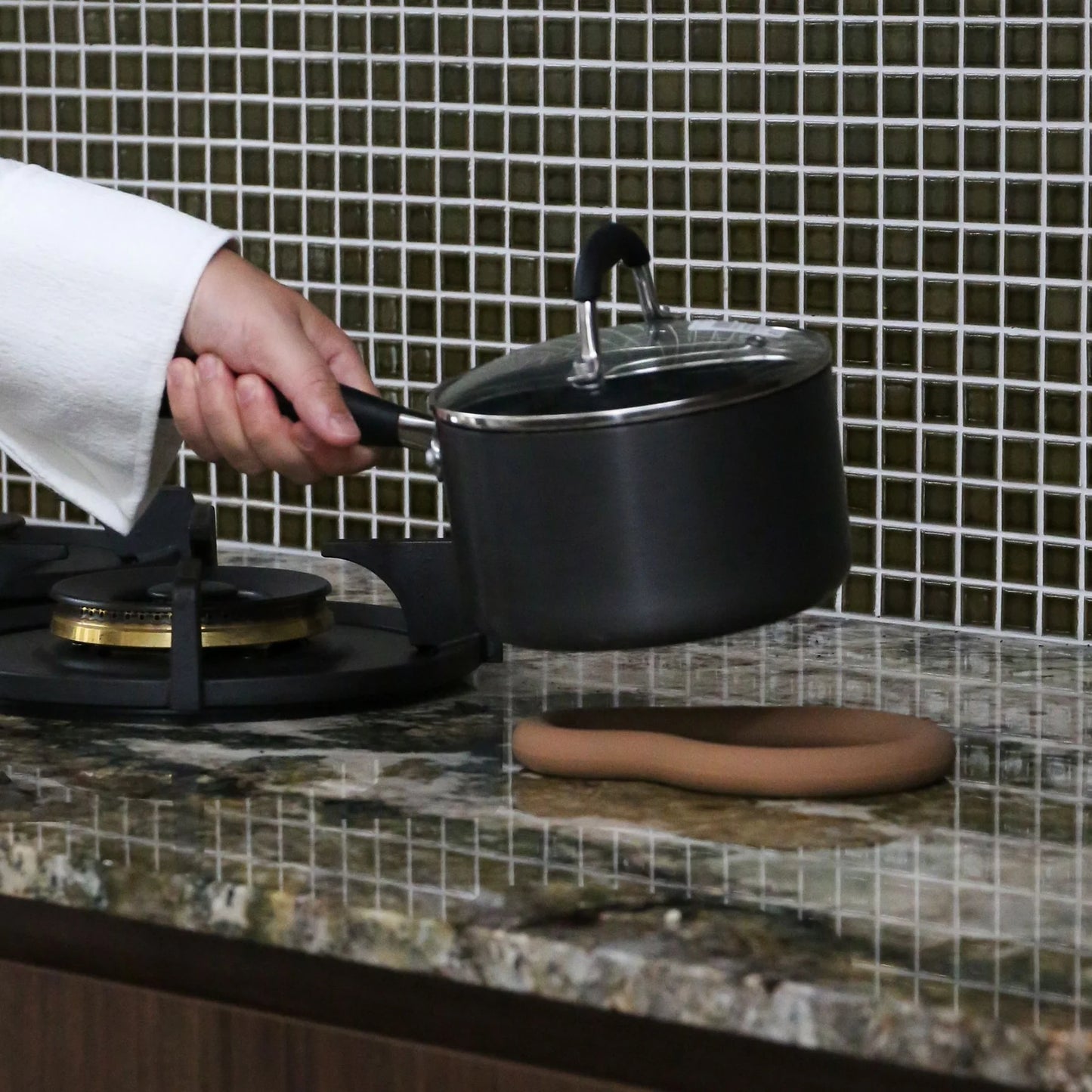 Designstuff - Curve Silicone Trivet - Camel
