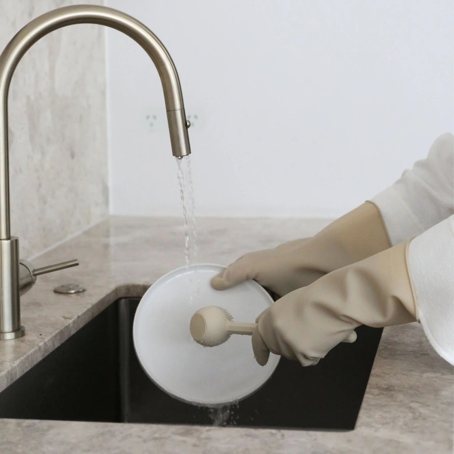 Designstuff - Etta Silicone Dish Gloves - Small/medium - Sand
