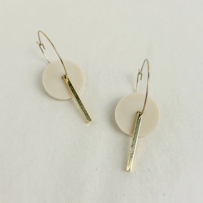 Mingled - Gold Bar Hoop Earring - Ivory Beige