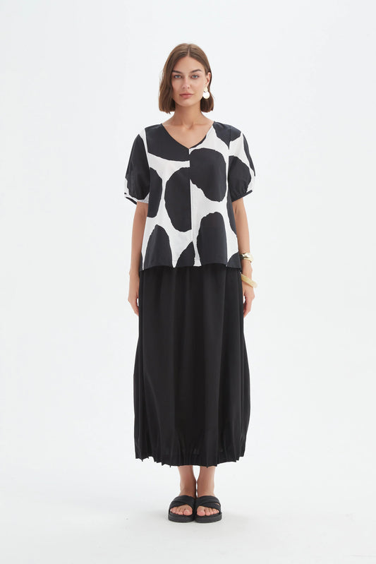 Tirelli - V Neck Bishop Sleeve Poplin Top - Black/white Spot