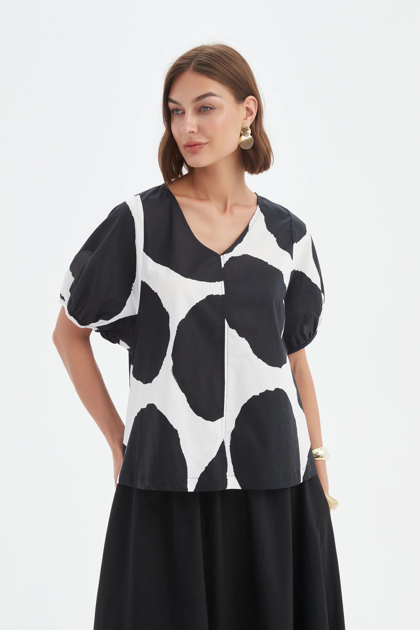 Tirelli - V Neck Bishop Sleeve Poplin Top - Black/white Spot
