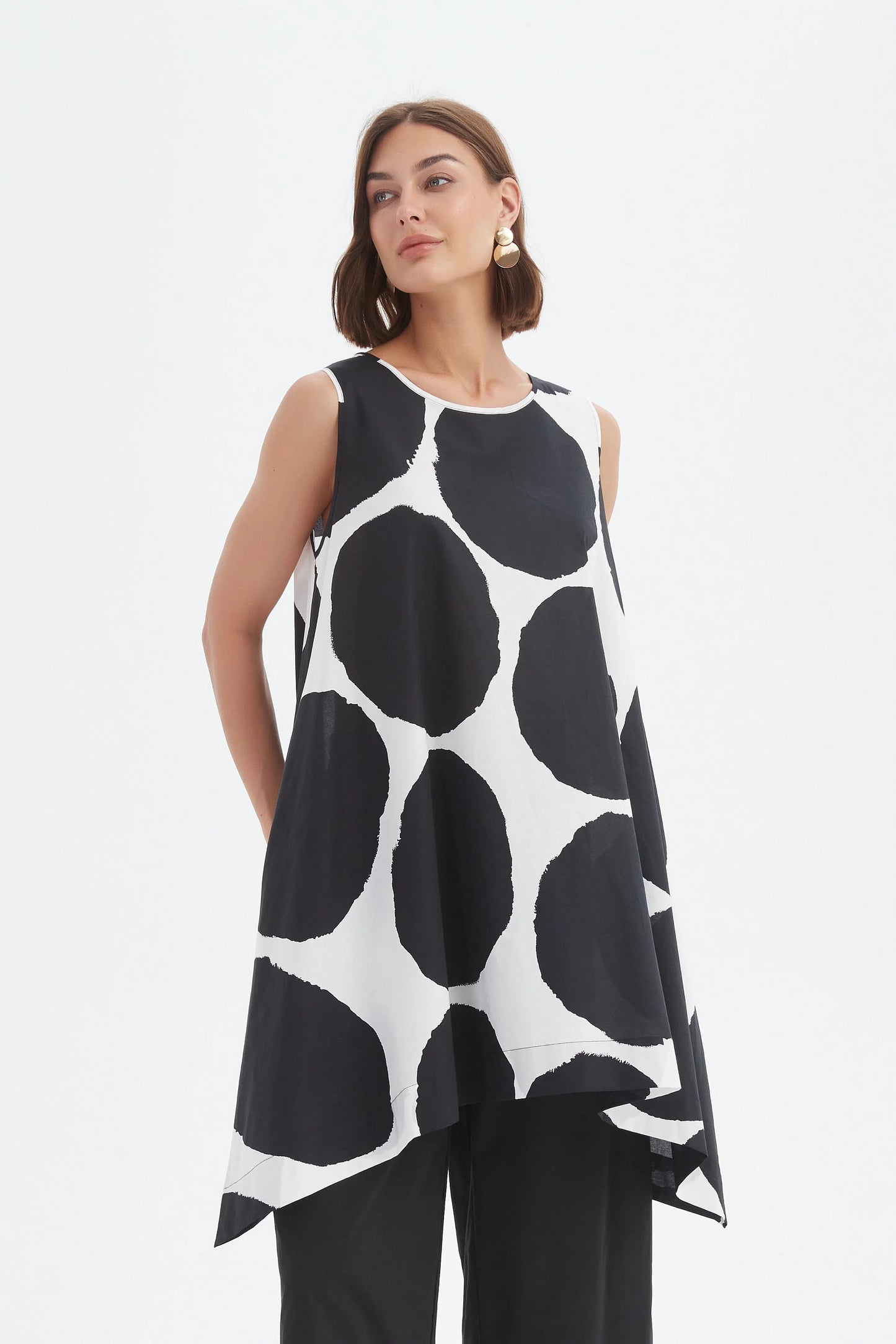 Tirelli - Sleeveless Poplin Print Top - Black/white Spot