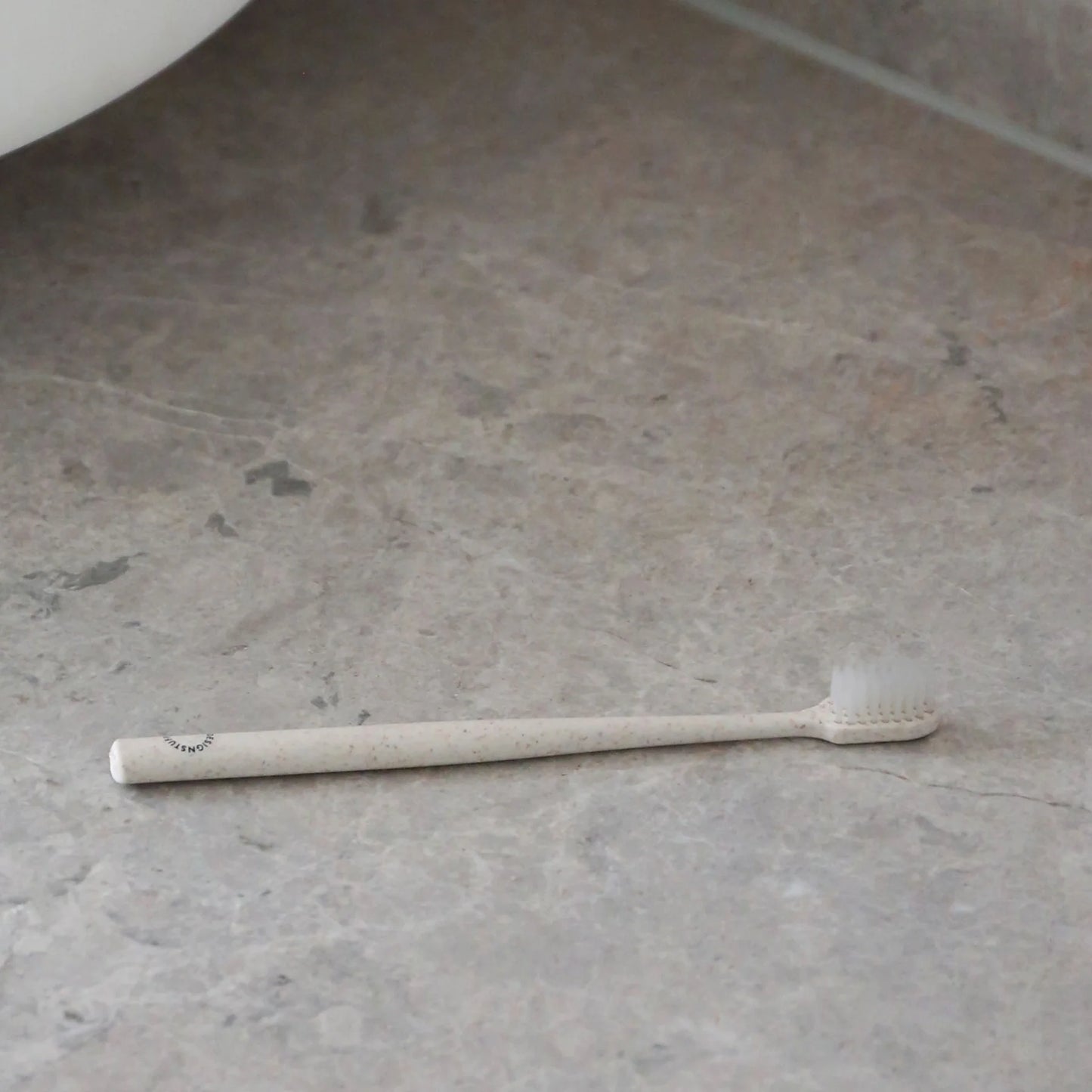 Designstuff - Wheatstraw Toothbrush - Sand