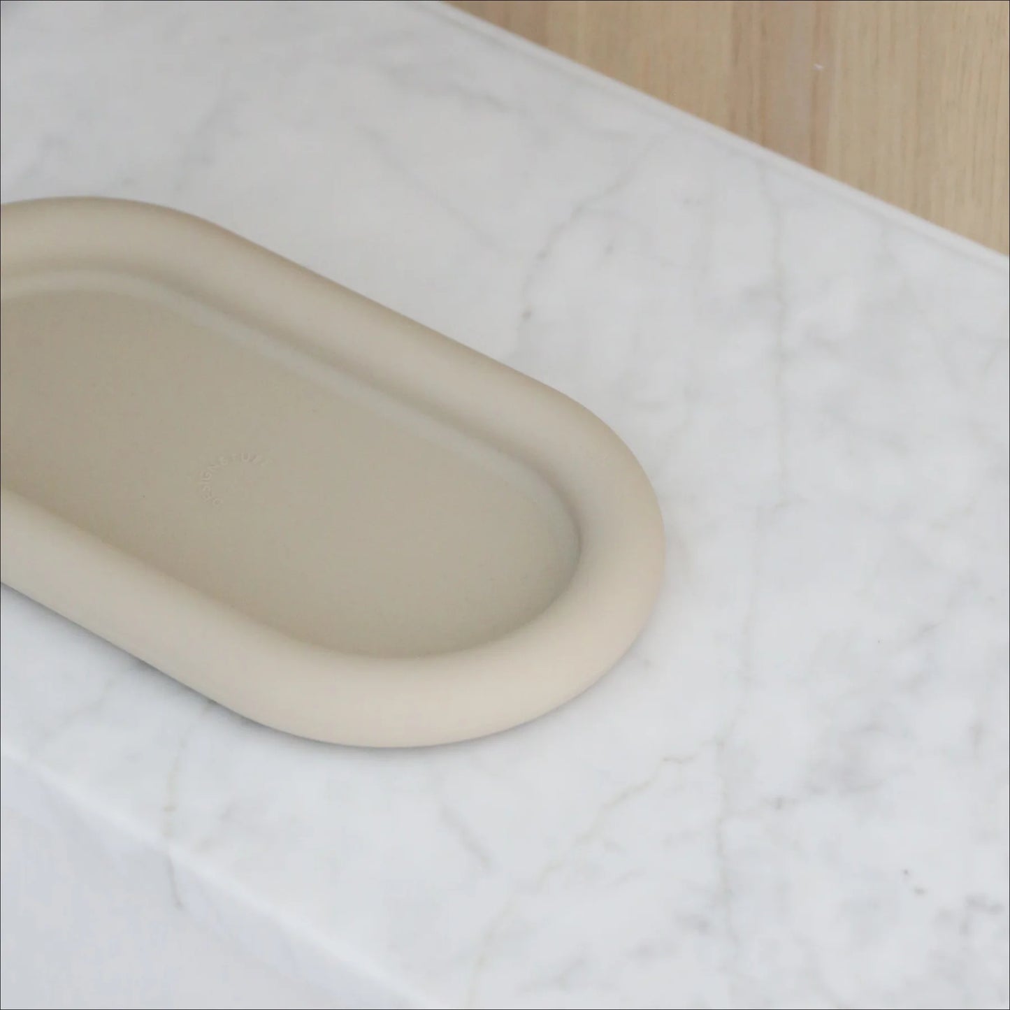 Designstuff - Bubble Silicone Tray - 22cm - Sand