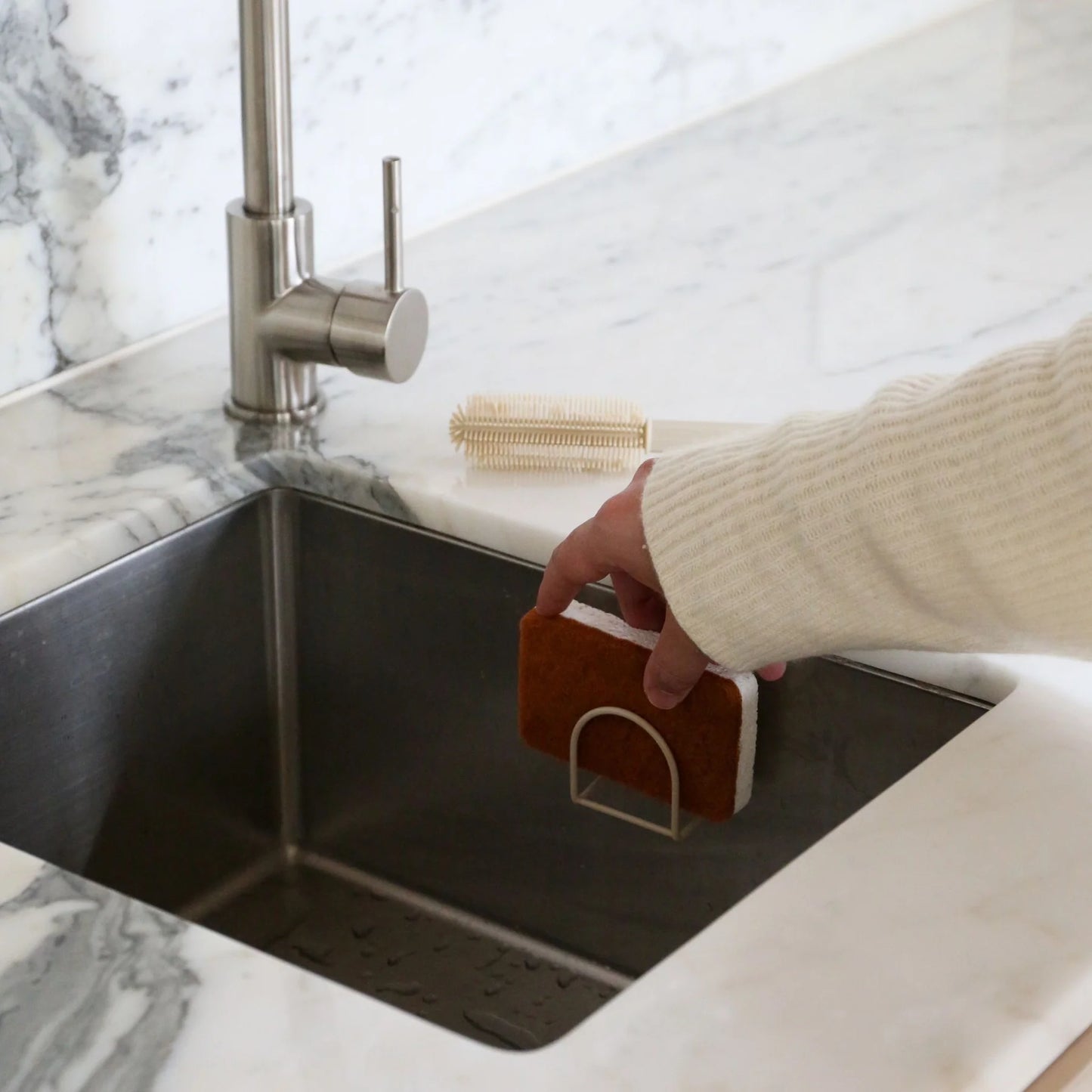 Designstuff - Sink Sponge Holder - Sand