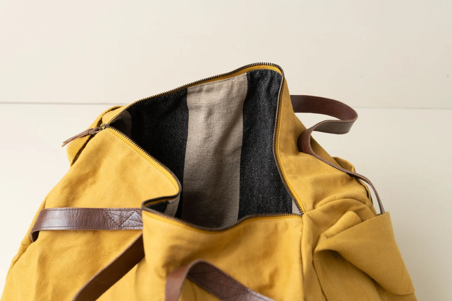 Saarde - Journey Duffle Canvas Bag - Mustard