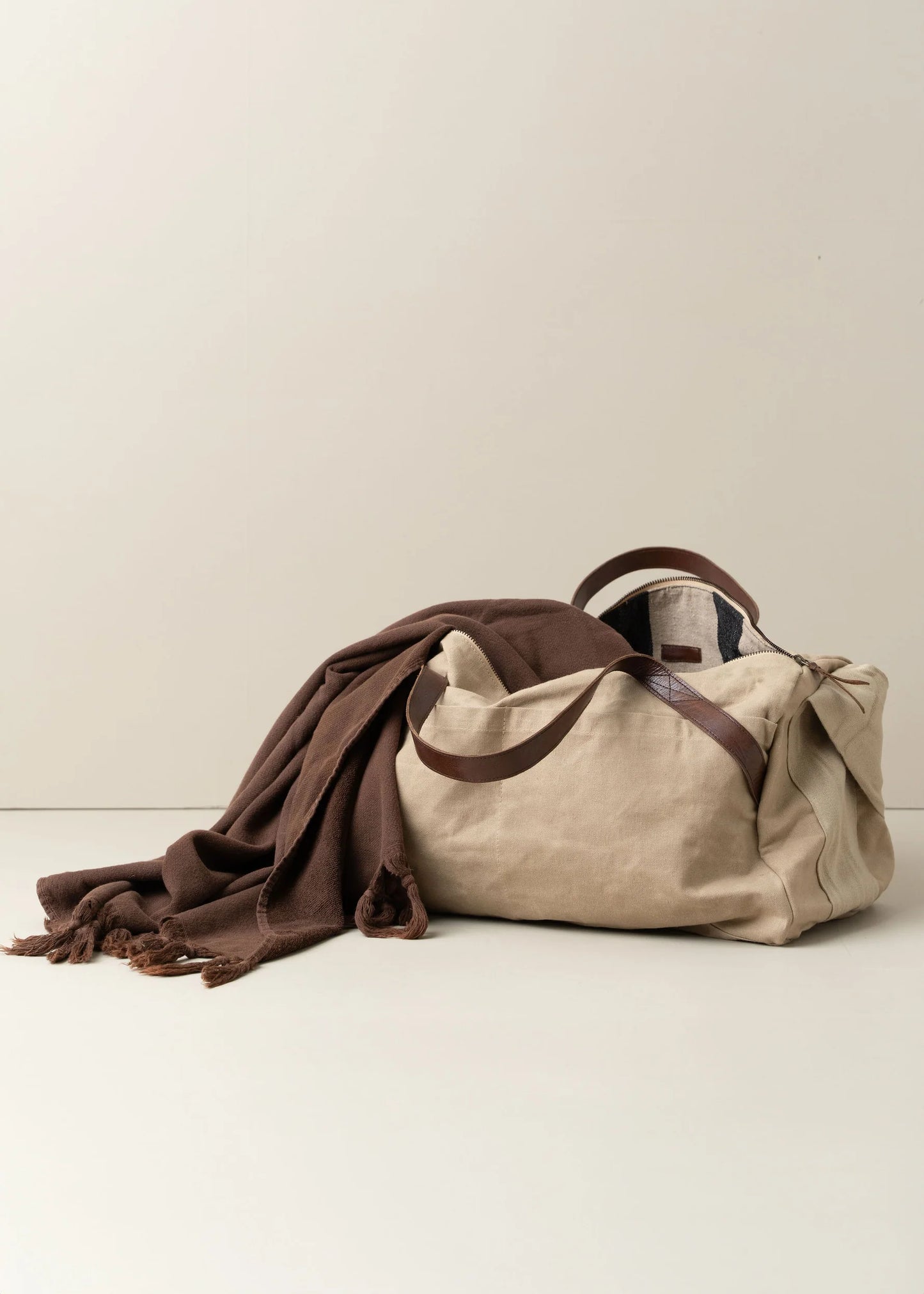 Saarde - Journey Duffle Canvas Bag - Clay