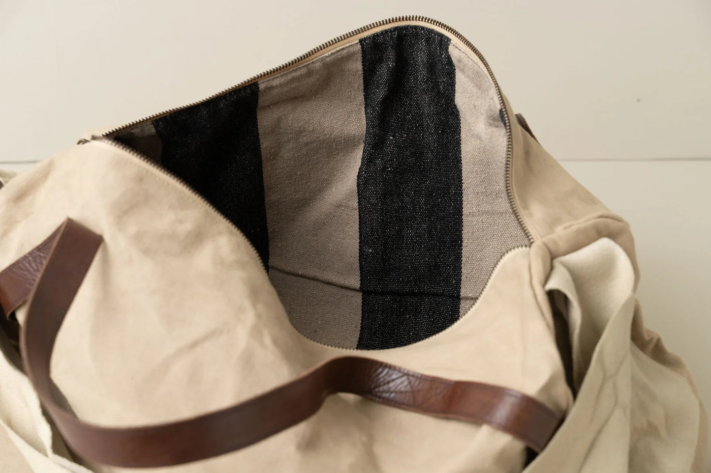 Saarde - Journey Duffle Canvas Bag - Clay