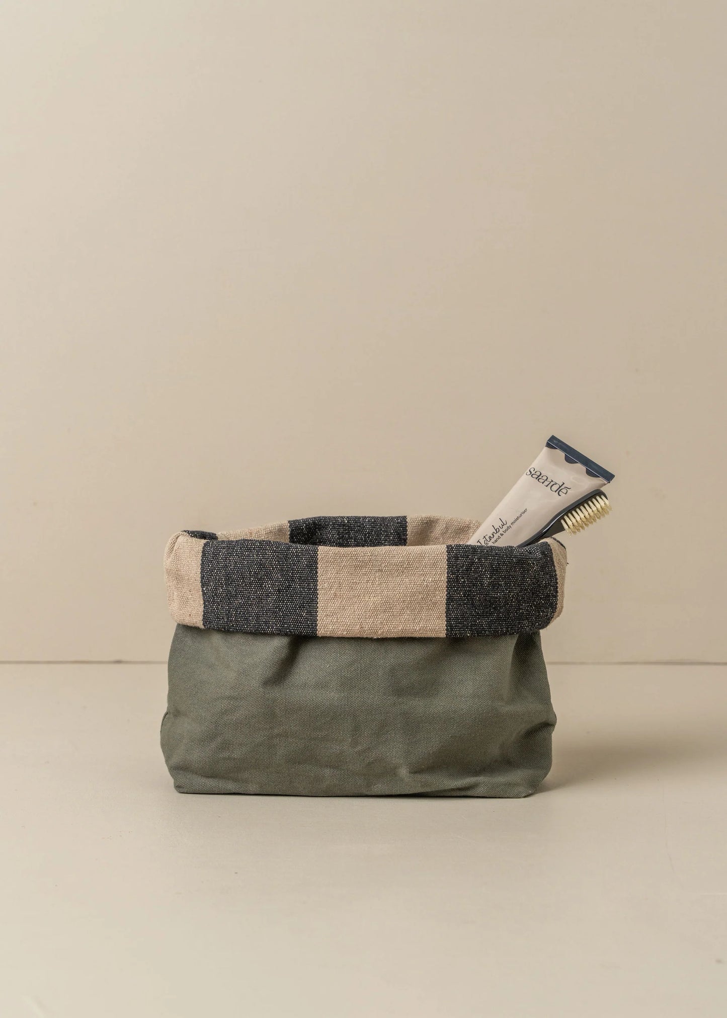 Saarde - Journey Makeup Canvas Bag - Olive