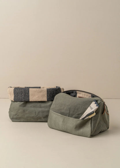 Saarde - Journey Makeup Canvas Bag - Olive