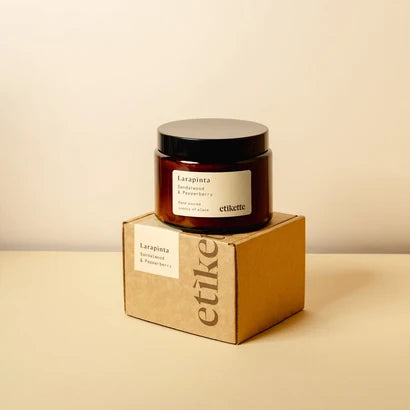 Etikette - Candle - Larapinta In Sandlewood & Pepperberry - 500ml