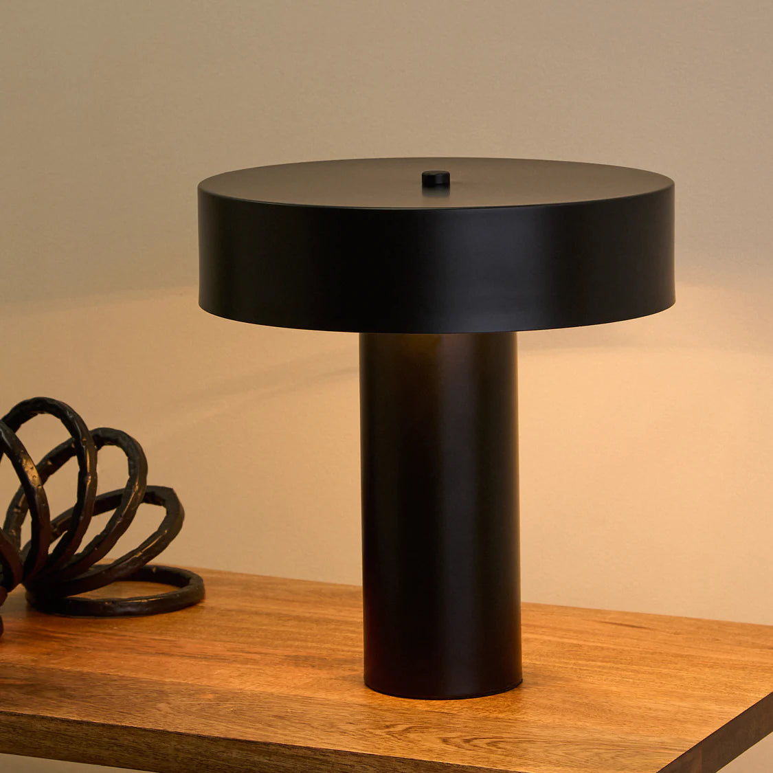 Amalfi - Thiago Metal Table Lamp - 30 X 30 X 33cm - Black