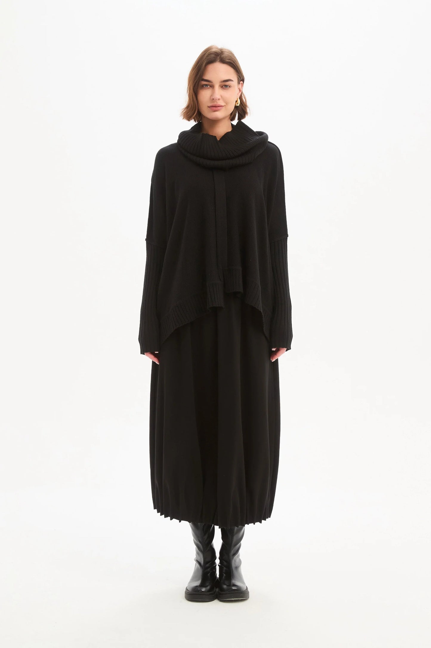 Tirelli - Boxy Rib Sleeve Knit - Black