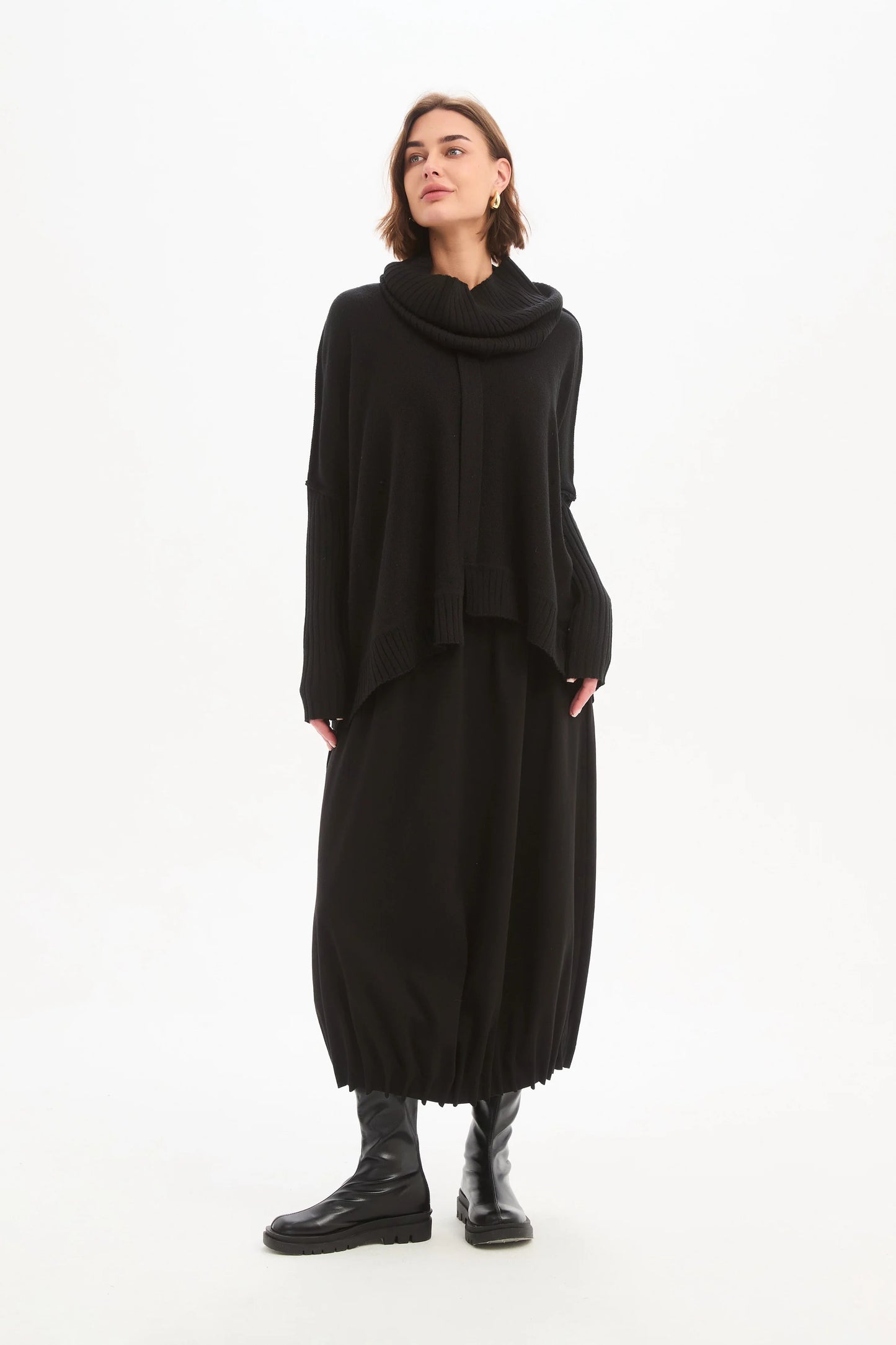 Tirelli - Boxy Rib Sleeve Knit - Black