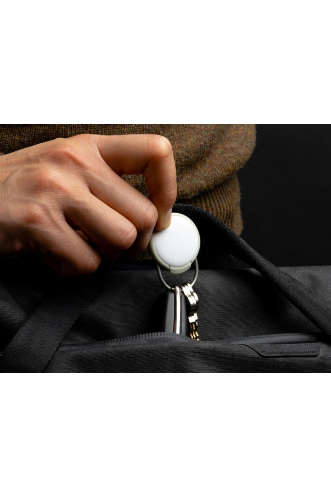 Orbitkey - Slim Case For Airtag Black Apparel & Accessories > Handbag Wallet Keychains